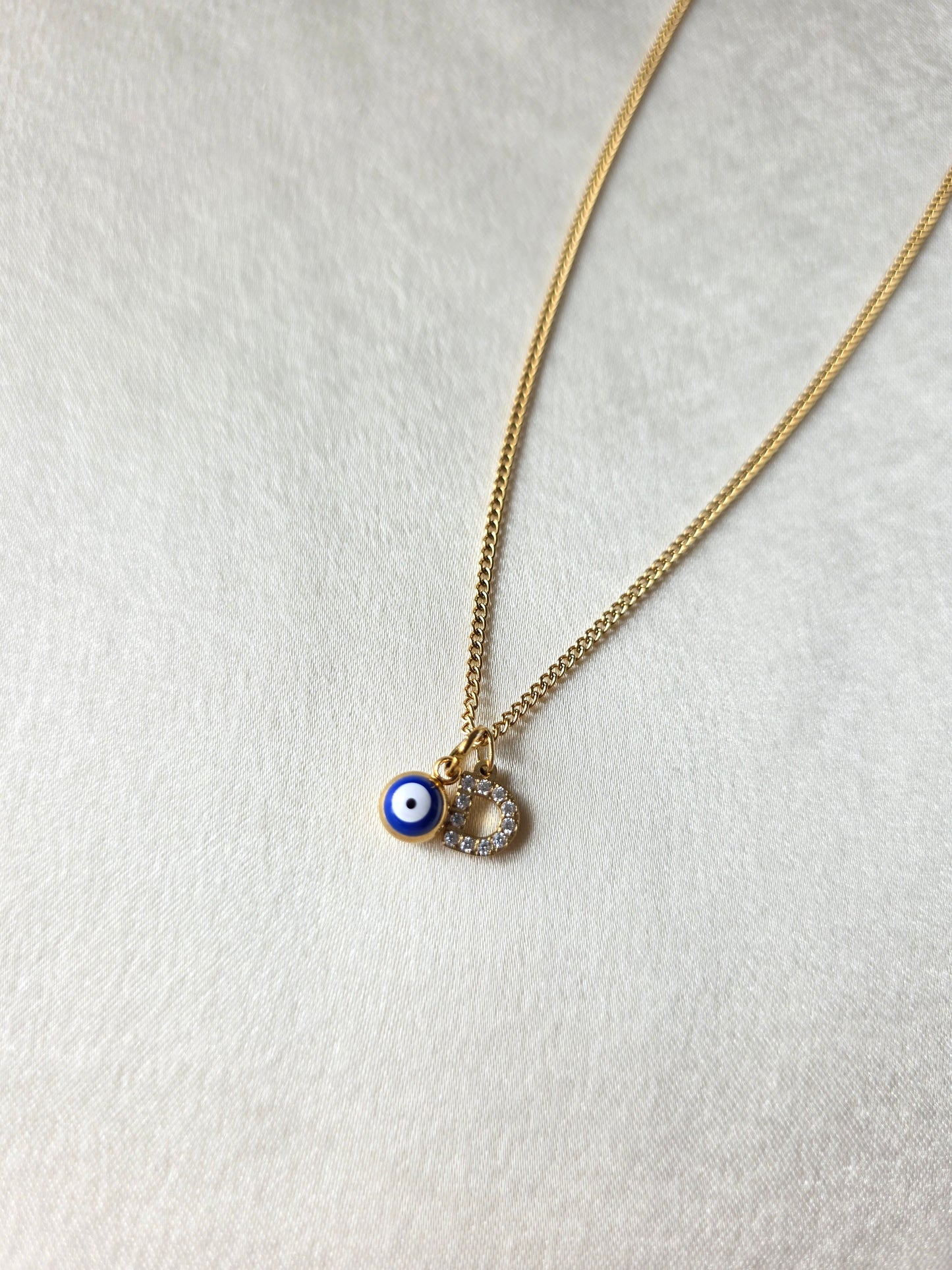 Collier initial JOURI