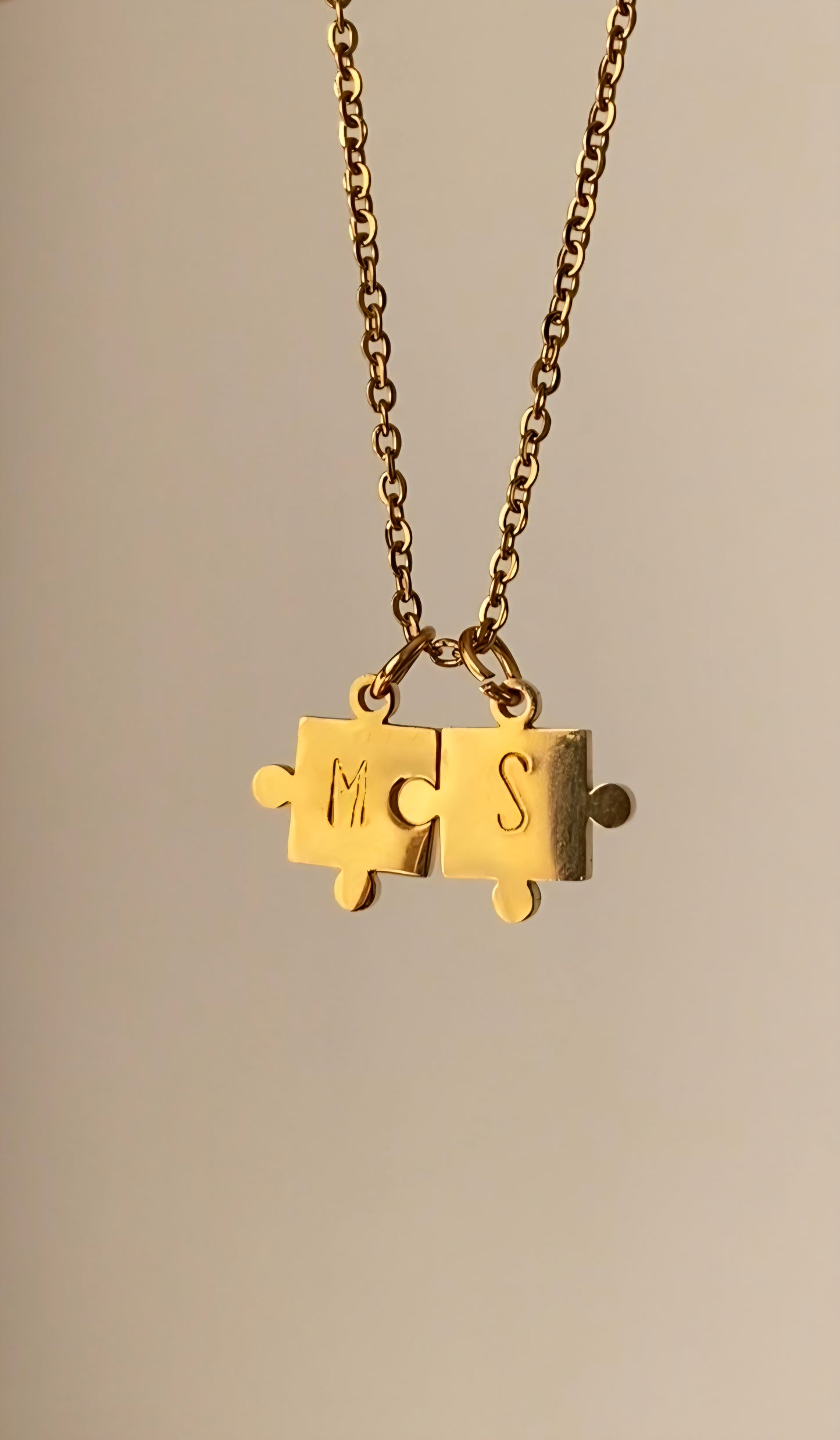 Collier gravé MILA