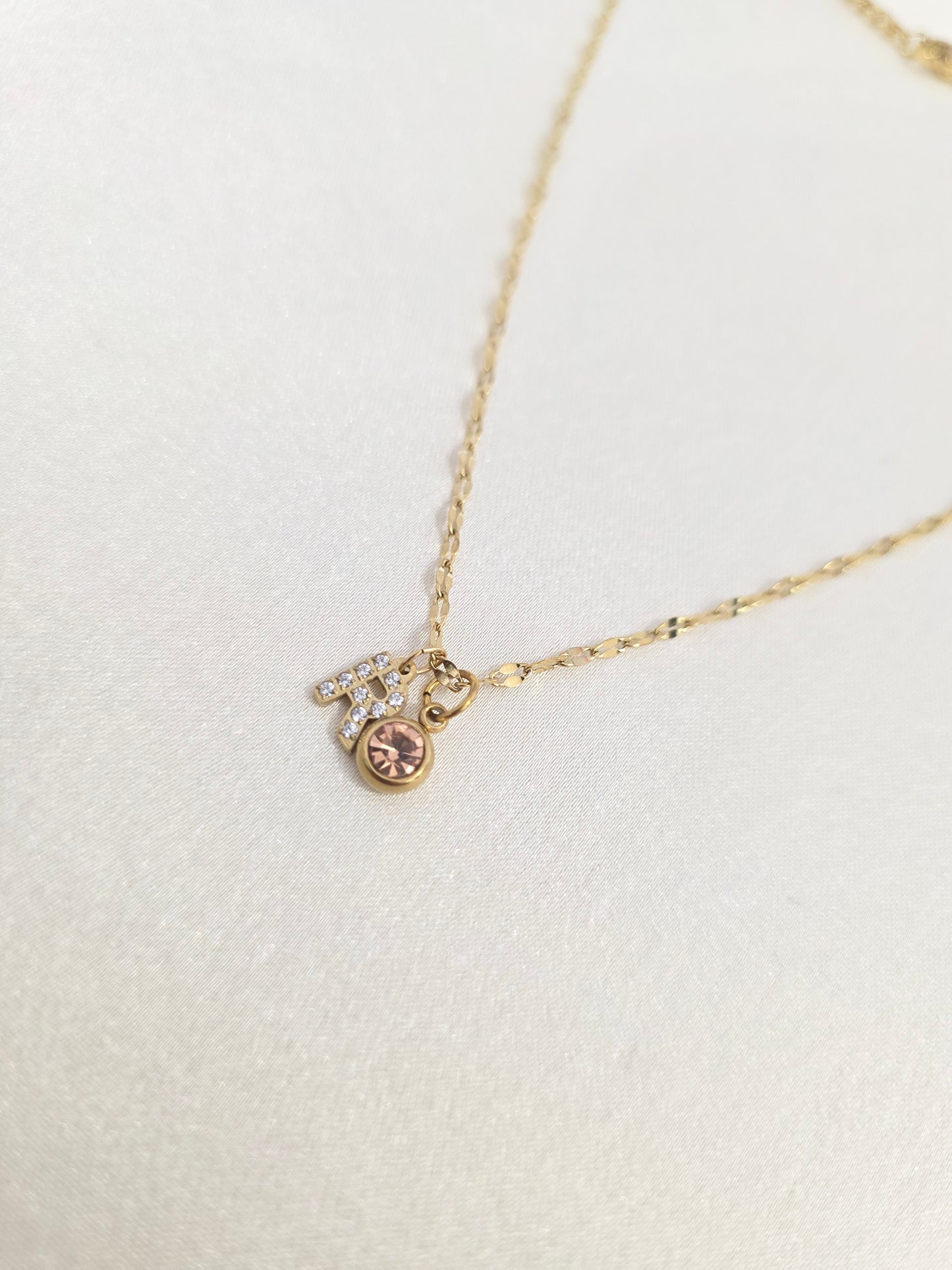 Collier initial JOURI