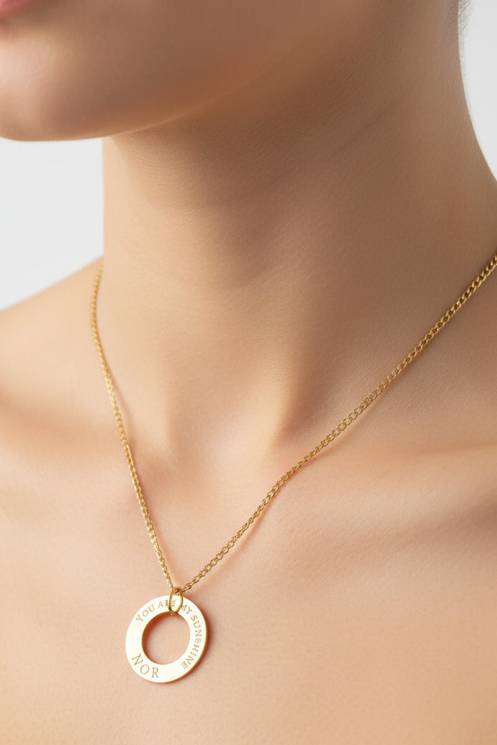 Collier cercle personnalisé – Gravure prénom & date